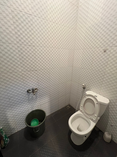 Bathroom 4, Greece House, Pangandaran