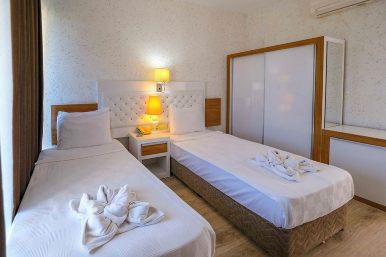 Bedroom 4, Club Monte Carlo Hotel - All Inclusive, Alanya