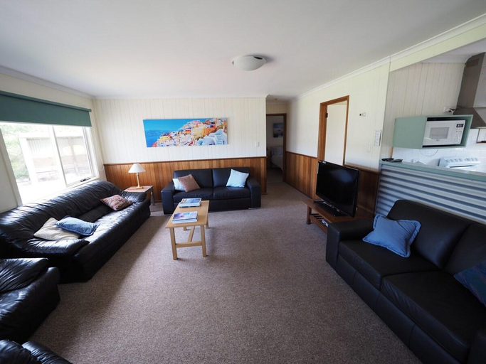 Others 4, 27 Beach Parade  Sandy Point, South Gippsland - East
