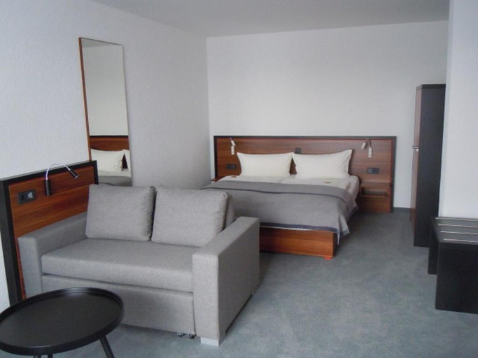 Bedroom 2, Allgauhotel Memmingen Nord, Memmingen