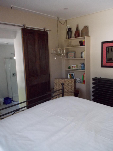 Bedroom 2, Seaway Manor B&B, Lake Ontario