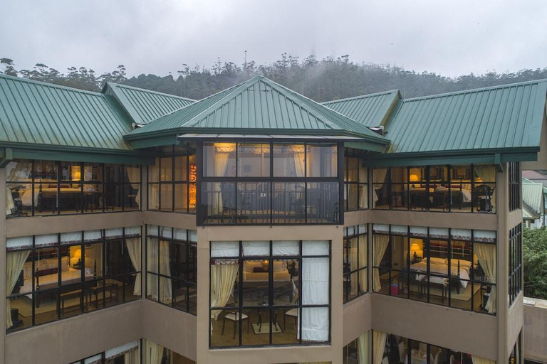 Exterior & Views