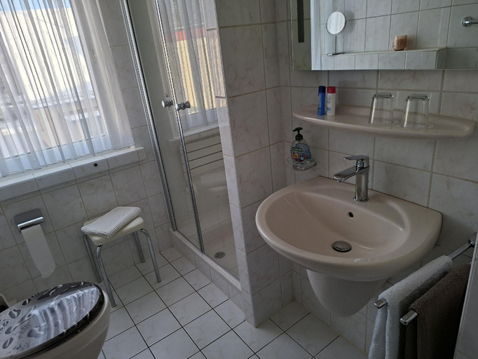 Bathroom 4, Ferienhaus am Flaumbach, Cochem-Zell