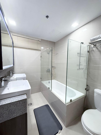 Bathroom 5, Executive Suites 4 Bedroom Condo Uptown Parksuites Bgc, Taguig