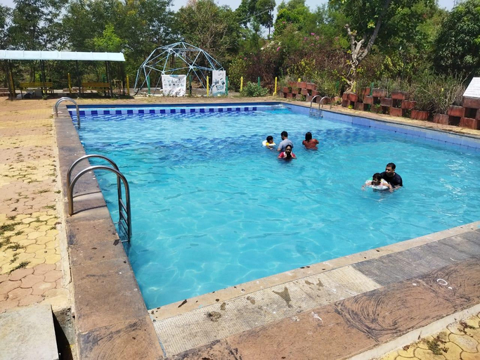 Swimming pool, Murlee Pure veg Resort, Pune