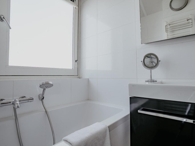 Bathroom 3, Houseboat in Waterpark with Private Dock, Uitgeest