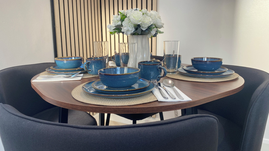 Dining room, Ready Stay, Birmingham