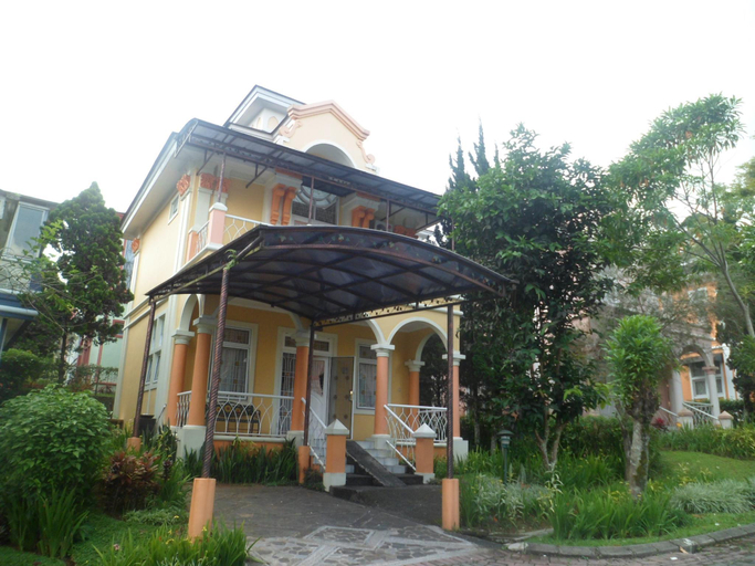 Others 5, Cipanas Villas, Cianjur