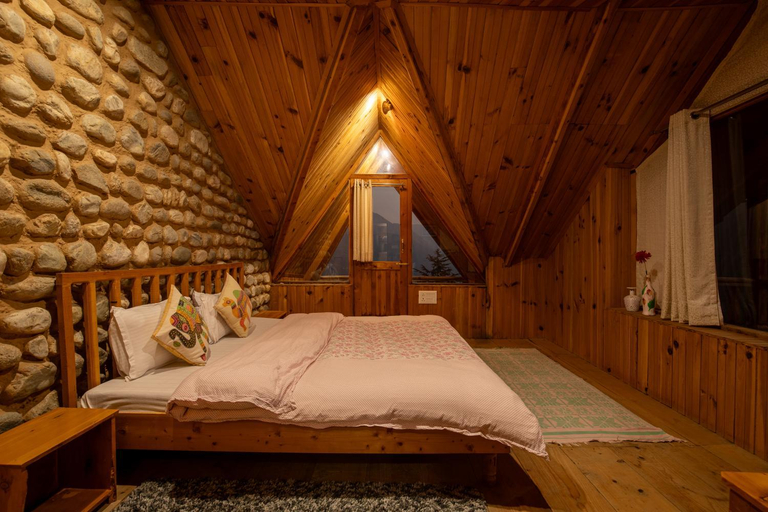 Bedroom 2, Ishan log huts- A Boutique Homestay-since 1999, Kullu