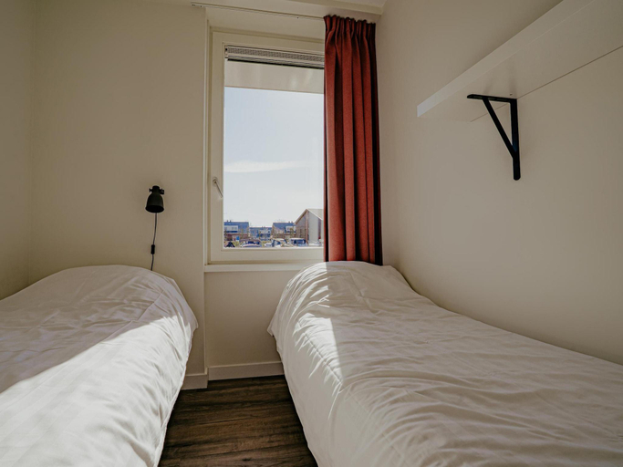 Bedroom 2, Modern Waterfront Retreat, Uitgeest
