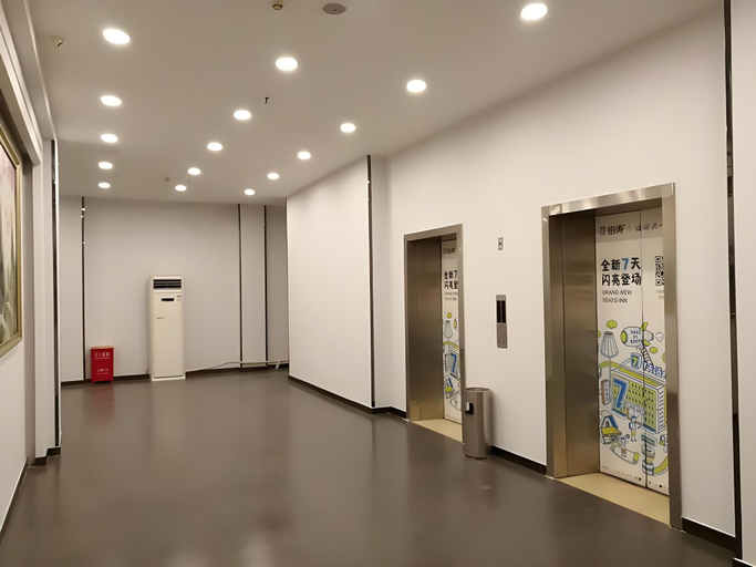 Others 4, 7 Days Premium Zhengzhou Jingsan Road Zhenghongcheng, Zhengzhou