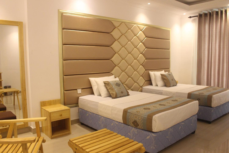 Bedroom 2, Grand Navro Hotel, Matara Four Gravets