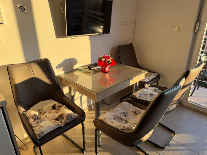 Others 5, Apartments Residence Dj