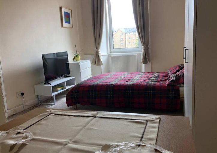 Bedroom 2, Cosy, large double room in a shared flat, Edinburgh