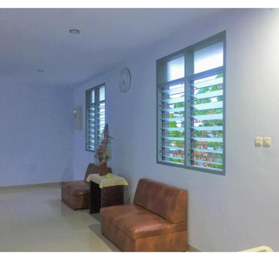 Public Area 5, OYO 93169 Bnb Homestay, Parepare