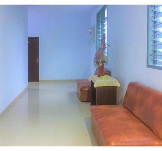 Public Area 4, OYO 93169 Bnb Homestay, Parepare