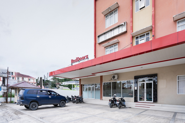 Exterior & Views 2, RedDoorz near Islamic center Samarinda, Samarinda