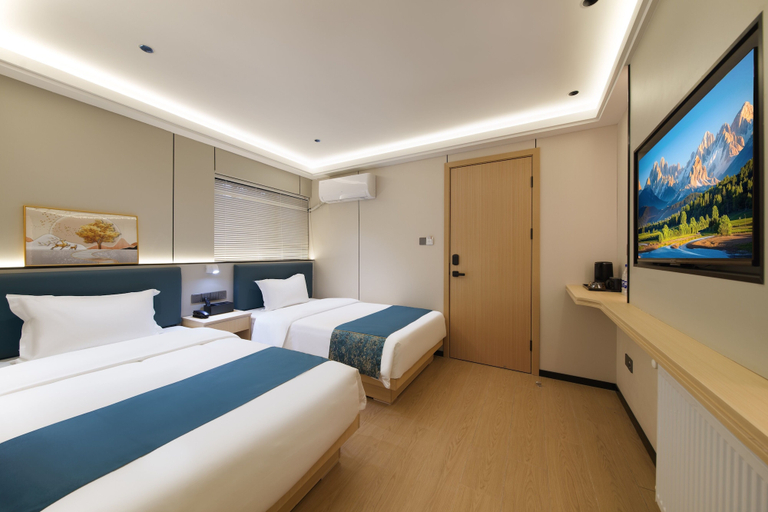 Room 5, Island Time Hotel, Jiujiang