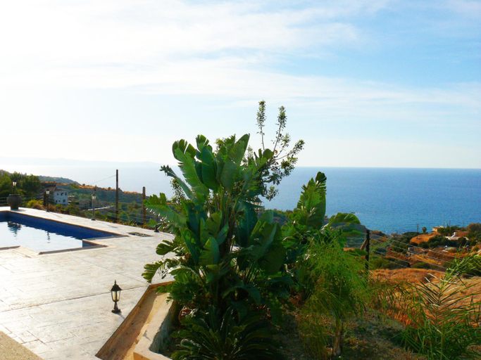 5, Happy Trails Pomos Panoramic Villa