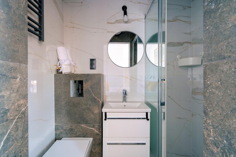 Bathroom 3, Apartamenty Przystan 18 Gdansk, Gdańsk City