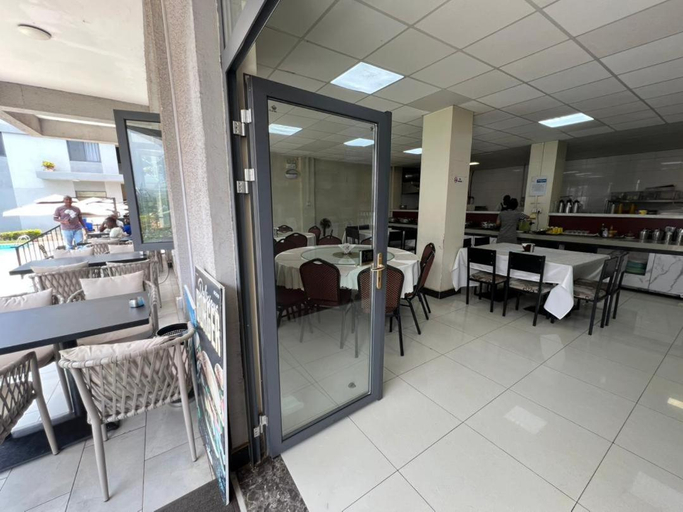 Food & Drinks 4, Kigali Phoenix Serviced Apartments, Kicukiro