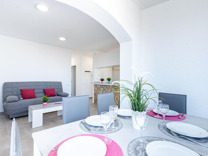 Others 5, Apartment in Empuriabrava 100 meters from the beach for 6 people, Girona