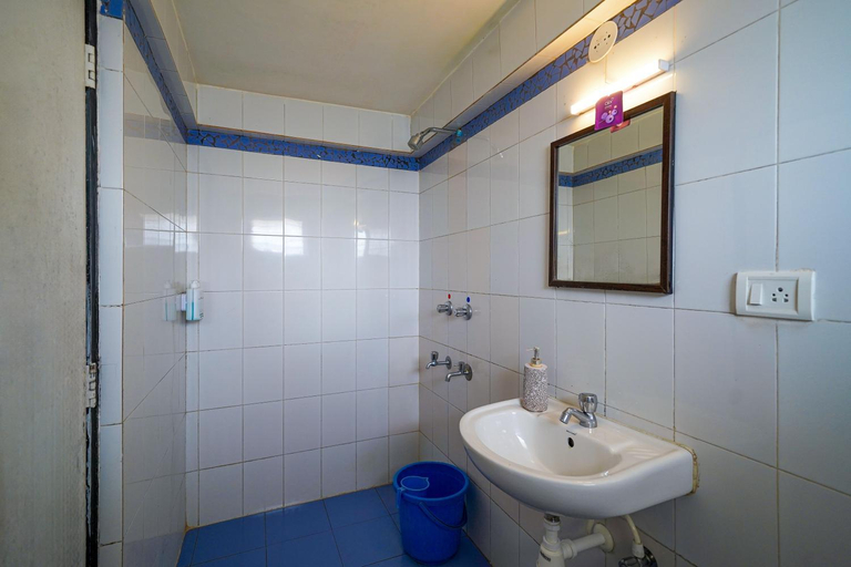 Bathroom 4, Olive Zip Calangute Mira by Embassy Group, North Goa