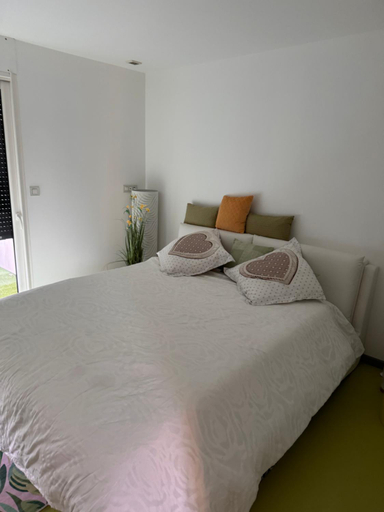 Bedroom 3, Summer House, Vendée