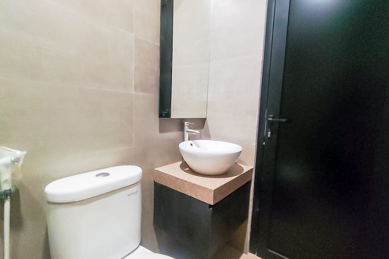 Bathroom 4, Sans Hotel Stasiun Bogor, Bogor