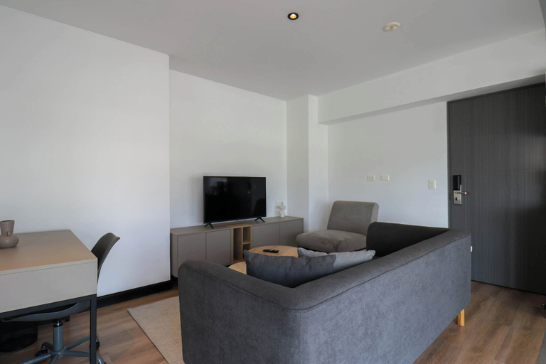 Room 2, w Sunlit 1BR in the Heart of San Isidro, Lima
