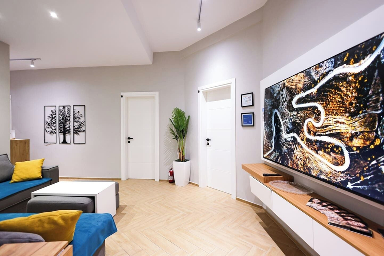 Room 5, Grandstay Central 105, Durrësit