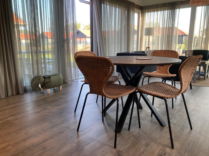 Others 5, 4 pers house with on a dutch chanel, Dongeradeel