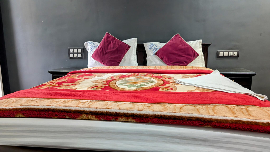 Bedroom 2, Hotel Grand Paradise Inn, Dindigul