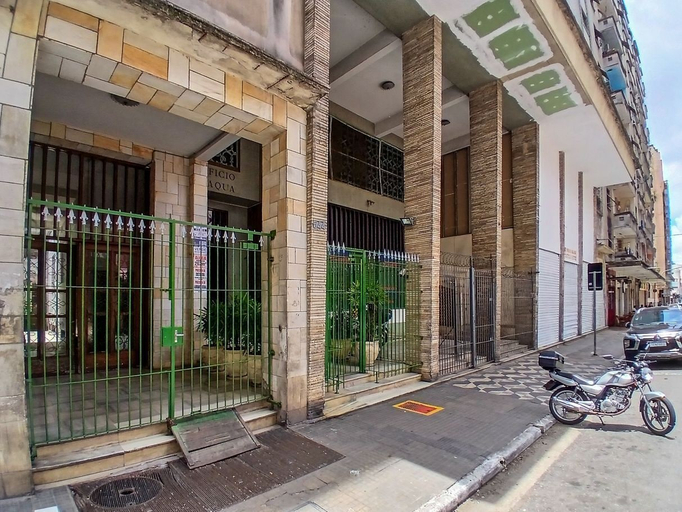 Room 5, Apartamento no Centro com Wifi e a 500m do Metr, São Paulo