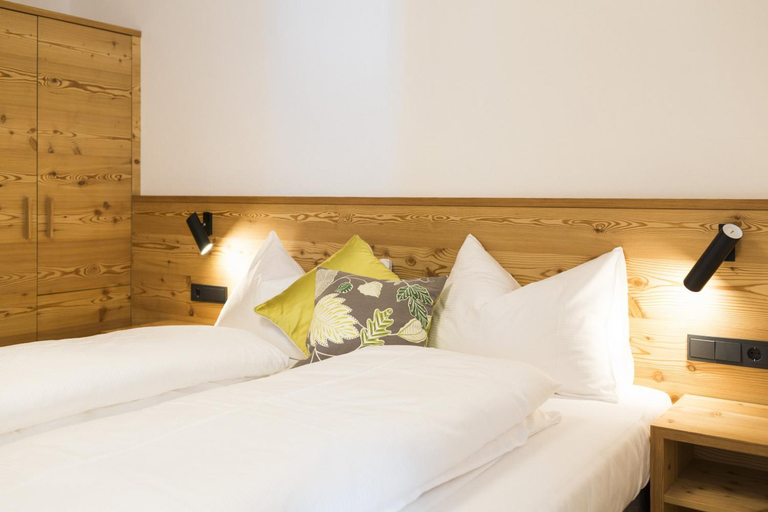 Bedroom 2, Residence Luzerna ***, Bolzano