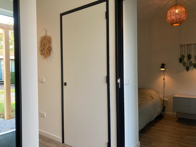 Bedroom 2, 4 pers house with on a dutch chanel, Dongeradeel