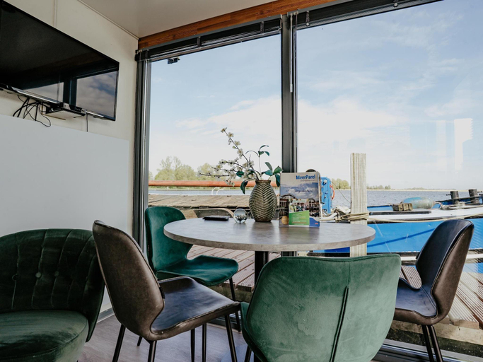 Others 5, Harbour Lodge at Uitgeestermeer View, Uitgeest