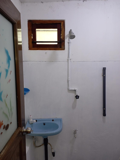 Bathroom 2, 152-Abhaya Place Homestay, Devinuwara