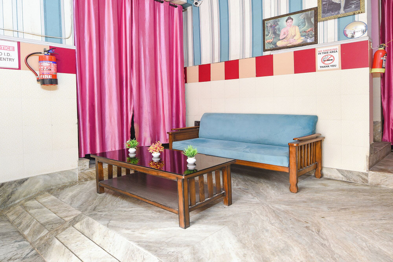 Living area 3, Fabhotel Decent, Delhi