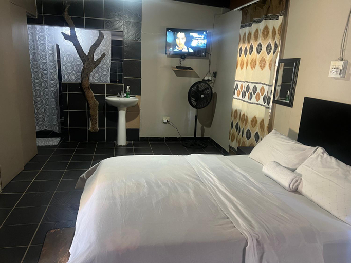 Others 4, Happy Time guest house, Mopani
