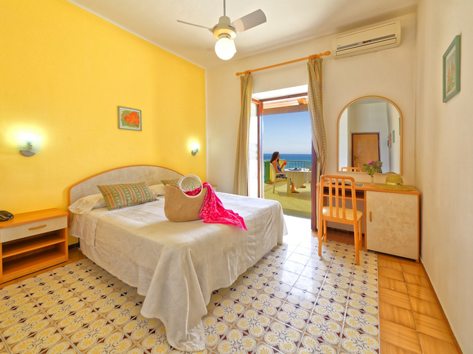 Bedroom 5, Hotel Villa Franz, Napoli