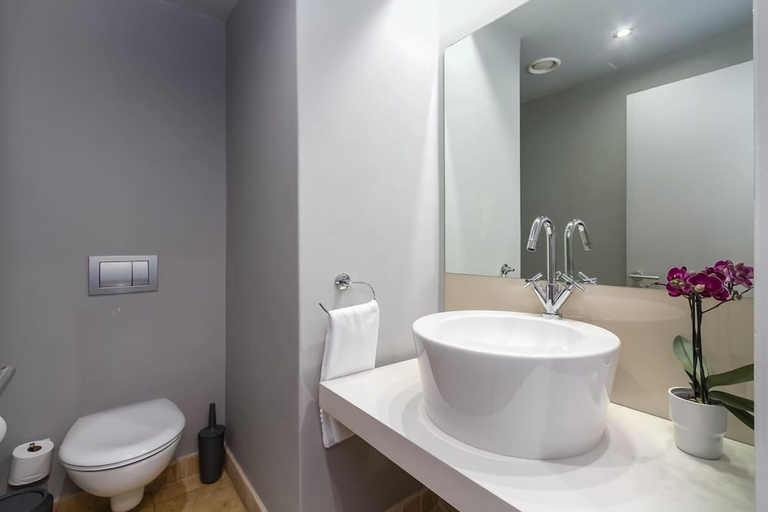 Room 5, Art Apartment 1304 in Cape Town, City of Cape Town