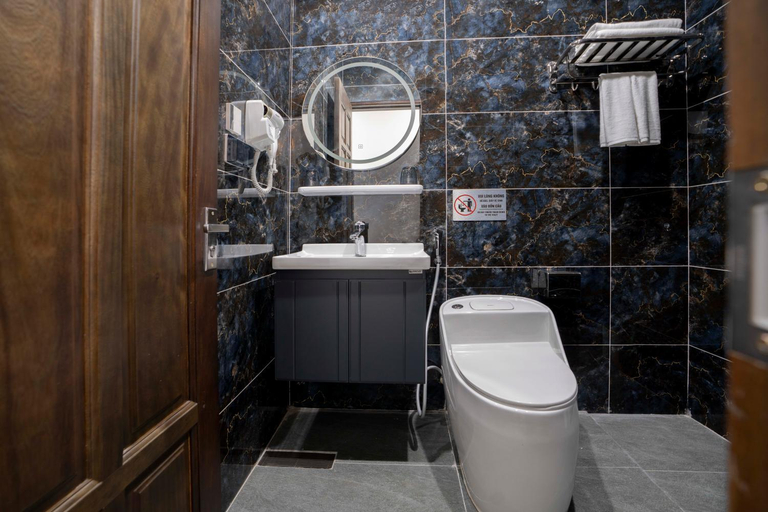 Bathroom 5, Hai An Hotel Suites Ha Noi, Từ Liêm