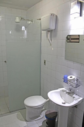 Bathroom 3, Das Heim Hotel, Asunción