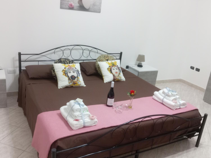 Others 3, Sweet Home Rosa, Trapani