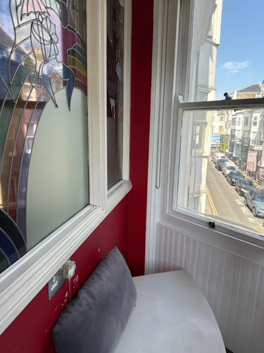 Others 4, Guest And The City, Brighton and Hove