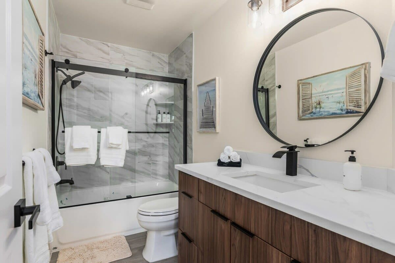 Bathroom 4, @ Marbella Lane Wave HS W/ev Charger, Oceanfront!, Island