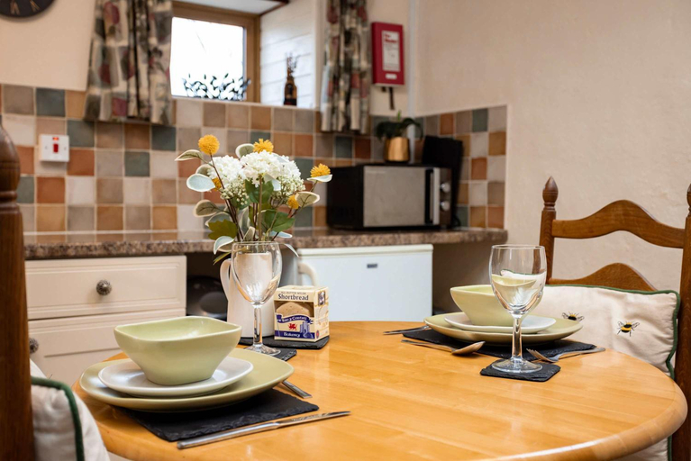 Others 3, The Loft, One Bedroom Apartment, St Florence, Pembrokeshire