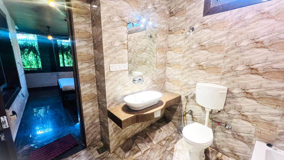 Bathroom 3, Royal Heritage Lake View Resort MountAbu Rajasthan, Sirohi