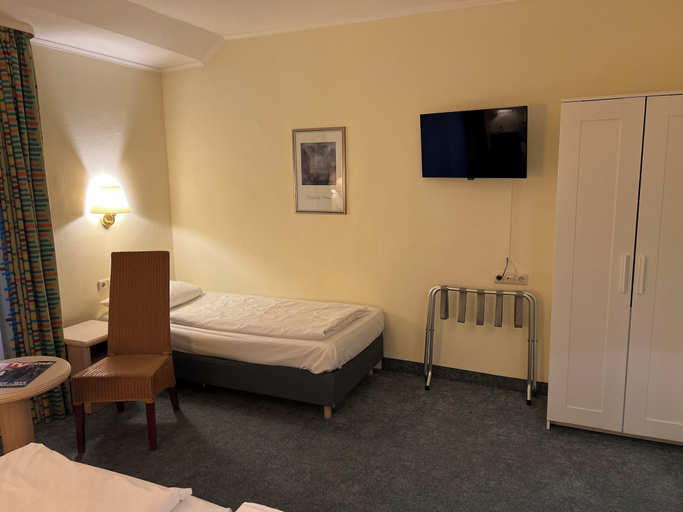 Bedroom 2, Hotel Traube Aumüller Rüdesheim, Rheingau-Taunus-Kreis
